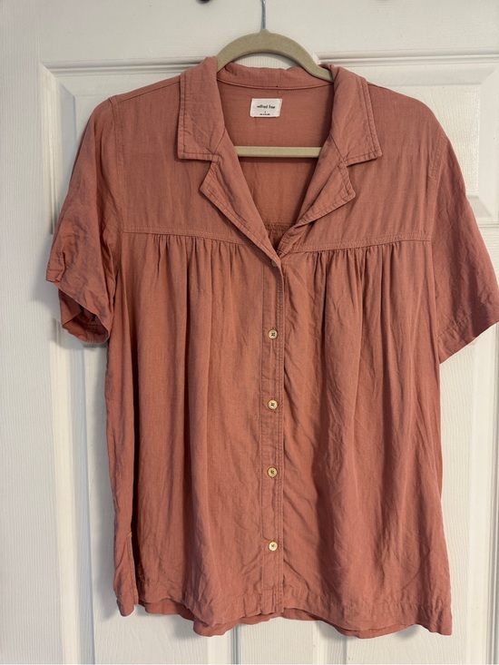 Aritzia Tops - Aritzia linen Rose Button-Down Shirt